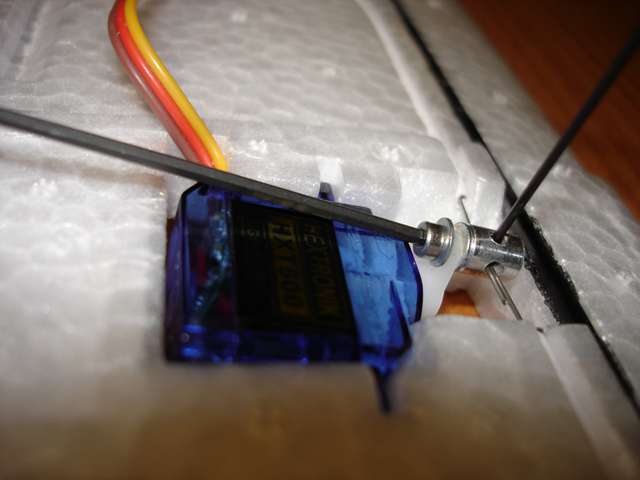Servo de alerones