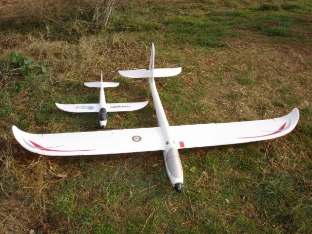 HK Mini Swift y Easy Glider Pro en el campo